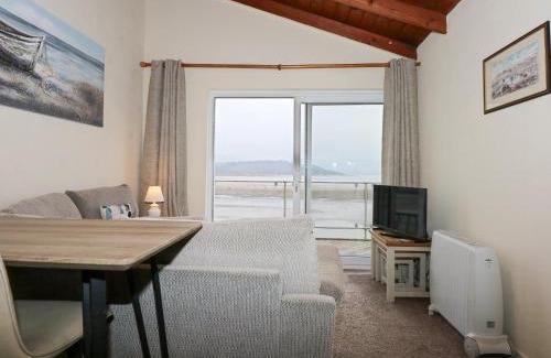 Borth-y-Gest Apartment | Harbour Apartment