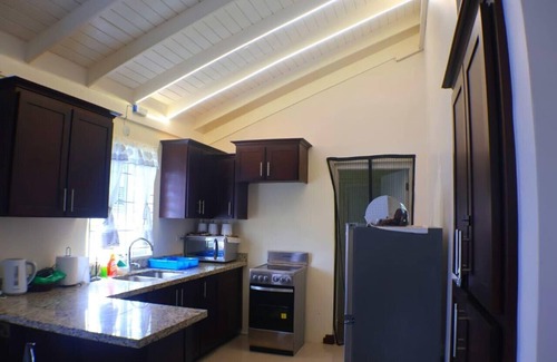 Old Harbour House | Harbour Oasis Retreat - Charming 2 Bedroom House