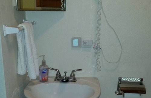 Southampton City Centre House | Harbour Ocean View Swimming Pool & Golf Course