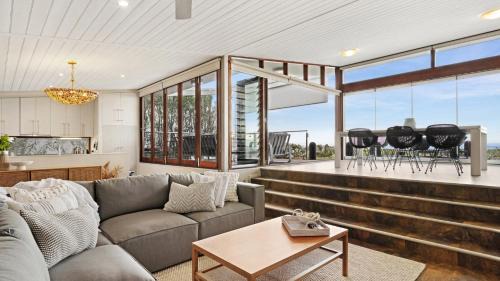 Noraville House | Hargraves Beachfront at Noraville