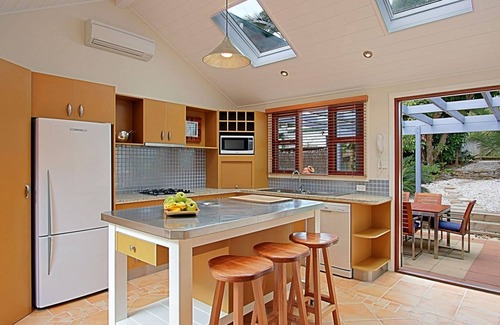 Byron Bay Cottage | Harkaway - charming cottage in central Byron Bay