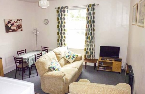 Bishops Castle Cottage | Harley Apartment