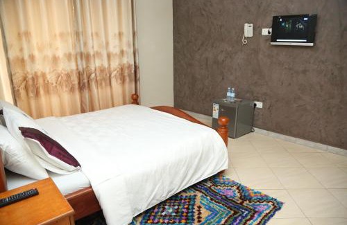 Kampala Bed & Breakfast | Harts Motel