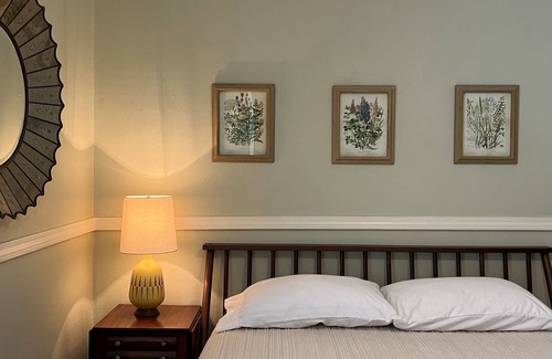 Bellows Falls Bed & Breakfast | Harvest Barn Inn