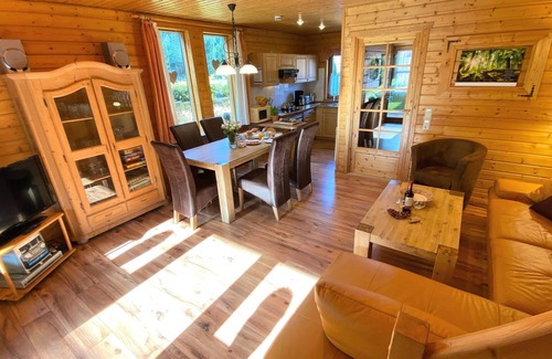 Rotacker Apartment | HAS-26 - Wooden holiday home on the edge of the forest with terrace (HT) - Naturerlebnisdorf