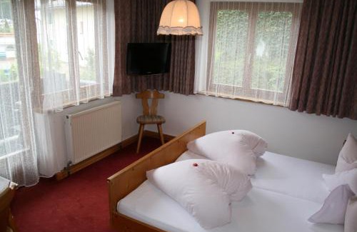 Sankt Anton am Arlberg Bed & Breakfast | Haus Oberland