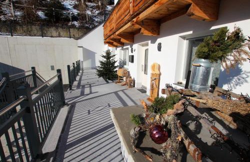 Laimach Apartment | Haus Waldeck - Appartement Bergwelten