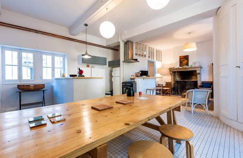 Montagoudin House | Haven of Peace in the Heart of Entre-Deux-Mers: Charming Cottage with Pool, Sauna, and Preserved Nature