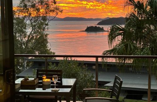 Hamilton Island Apartment | Haven on Hamilton Island -private apartment with views & buggy Fully Renovated in 2023