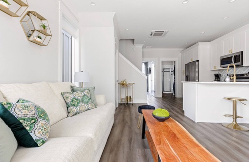 Downtown Wilmington Apartment | Haven @ The Cove Riverwalk Villas