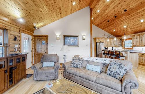 Turtle Lake House | Hawk Perch