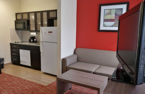 Irving Hotel | Hawthorn Suites by Wyndham Irving DFW South