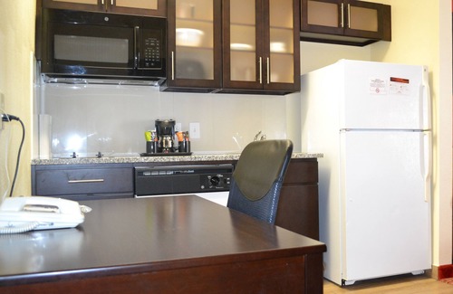 Irving Hotel | Hawthorn Suites by Wyndham Irving DFW South