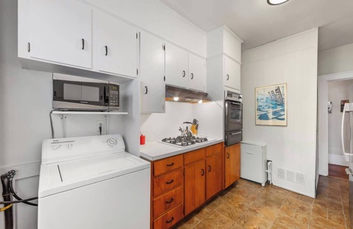 Charlotte Condo | Hawthorne Four 1 Bedroom Units