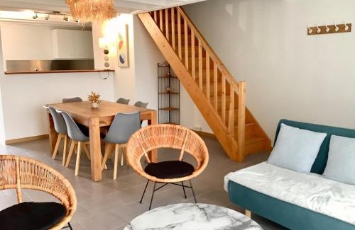 Mesnil-Val House | Head to Criel Plage Private Parking & Terrace