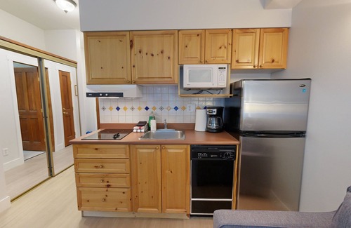 Sun Peaks Hotel | Hearthstone Lodge #213