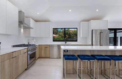 Delray Beach House | Heated Pool, Hot Tub, Pickleball & Putting Green