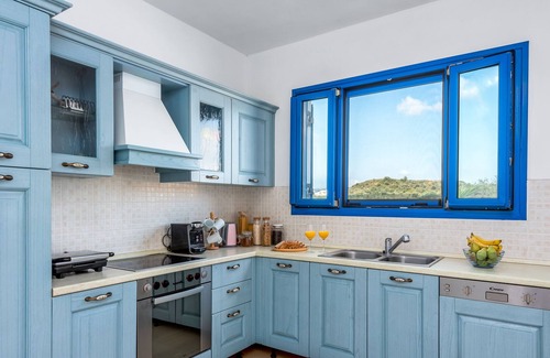 Kolymbia Villa | Heather traditional villa