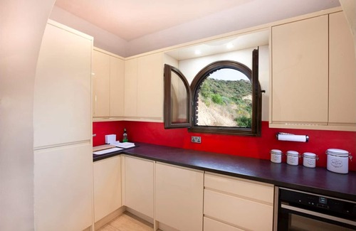 Pissouri Villa | Heavens Edge 2 Bedroom Villa with Pool, Pissouri Bay, Cyprus. CTO Licence 4591