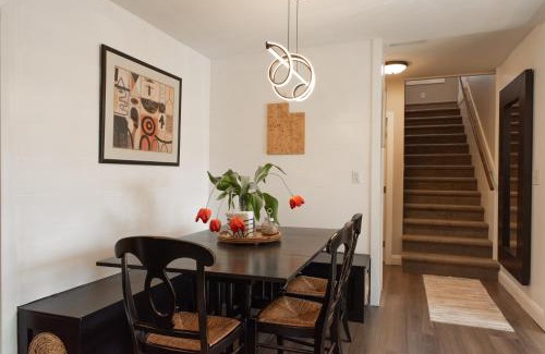 Heber House | Heber base camp sleeps 7 fire pit pets ok AC