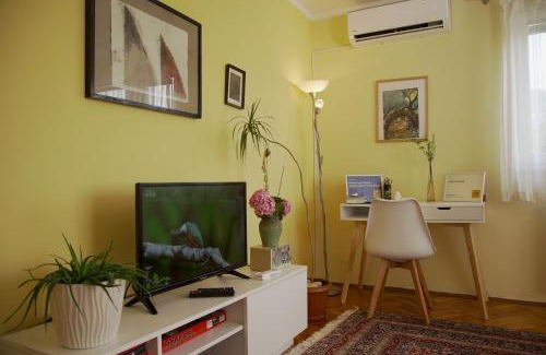 Sarajevo Apartment | Hedgehog's Home - Ježeva kućica Free Parking