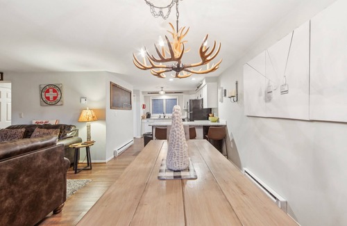 North Creek House | Hedges 7j - Comfortable Mountain Retreat 3 Bedroom Townhouse