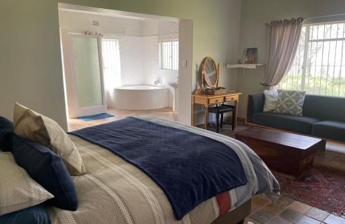 Bloemfontein House | HEELTEVREDE Self-Catering farmhouse