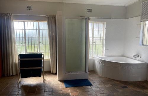 Bloemfontein House | HEELTEVREDE Self-Catering farmhouse