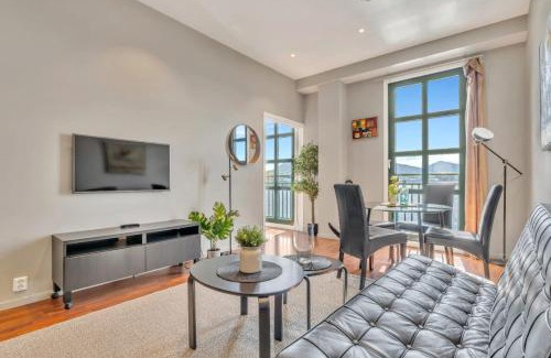 Bergenhus Apartment | Heimby - Seaside View Luxury - Free Parking