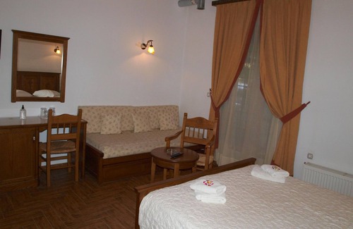 Kissos Hotel | Heliodora Comfort Triple Room 2