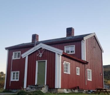 Storfjord House | Helligskogen Fjellstue med sauna