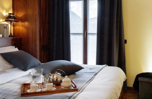 Valtournenche Apartment | HelloChalet - Maison Paquier - Family Ski Holiday in the resort center