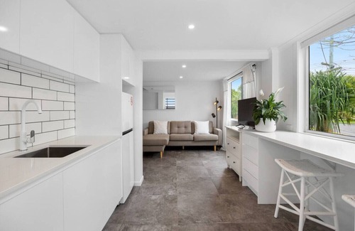 Sunshine Beach Apartment | Henderson St, Studio Noosa Sunshine Beach