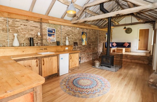 Hope under Dinmore Cottage | HENHOUSE FARM, pet friendly, luxury holiday cottage in Bodenham