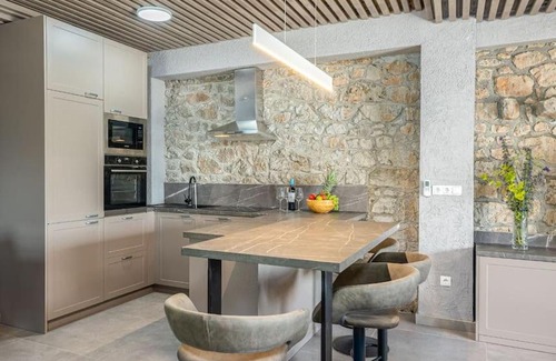 Veljun Primorski Villa | Heritage Villa Velebit Soul