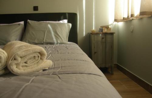 Lamia House | Herme's Hut