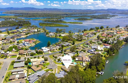 Tuncurry House | Hibiscus 8