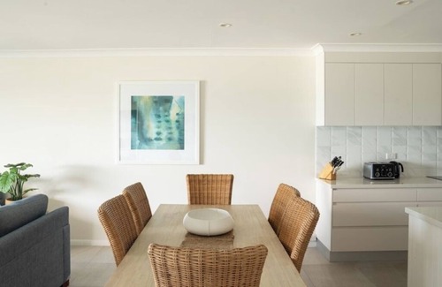 Hamilton Island Apartment | Hibiscus Lodge 201