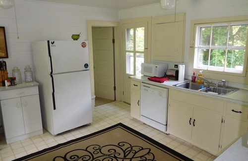 Abingdon House | Hidden Historic 12 Arcres In Downtown Abingdon, Walk To The Creeper Trail!