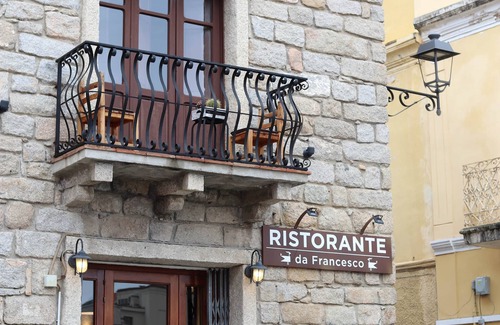 Olbia City Centre Apartment | Hidden Luxury GEM - 1BR Suite | Tigel#3 | Historical Centre