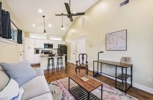 Northside House | Hidden Oaks Guest House