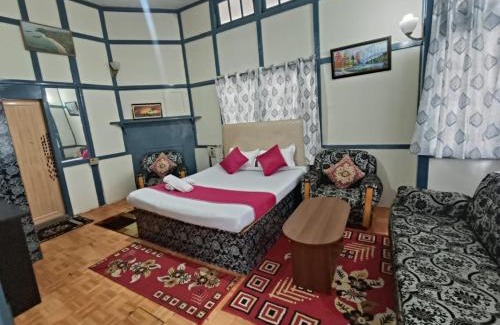 Shillong Bed & Breakfast | Hideaway Risa Pine Homestay
