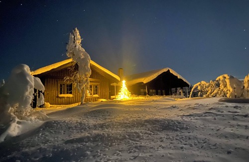 Fla Municipality Cabin | High standard mountain cabin – sauna- outdoor jacuzzi – 4 bedrooms- pet friendly