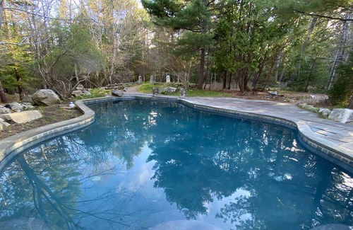 Hall Quarry Villa | High Tower & Pool House: two secluded homes with pool