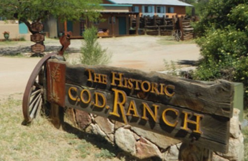 Oracle Apartment | Hike Oracle State Park. BBQ, Relax & See the Stars! Casa Sontina @ C.O.D. Ranch