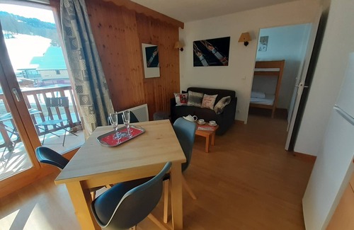 Molines-en-Queyras Apartment | Hiking and peace - a cosy apartment in the heart of the Queyras