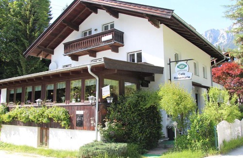 Scheffau am Wilden Kaiser Apartment | Hill view Apartment in Scheffau with Terracer