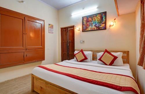 Nainital House | Hill View 2BHK Homestay with Garden - 2 Bedrooms with Living room Kitchen and 2 Washrooms