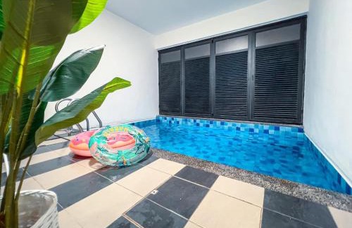 Batu Caves House | Hill View Pool Villa near Genting Highland,UIA,Batu Caves Temple,Gombak KL