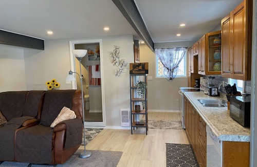 Terra Nova Cabin | Hillside Cottage, 5 minutes to Stephenville, skiing and snowmobile trails.